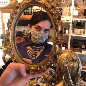 Meet your Posher, Sara